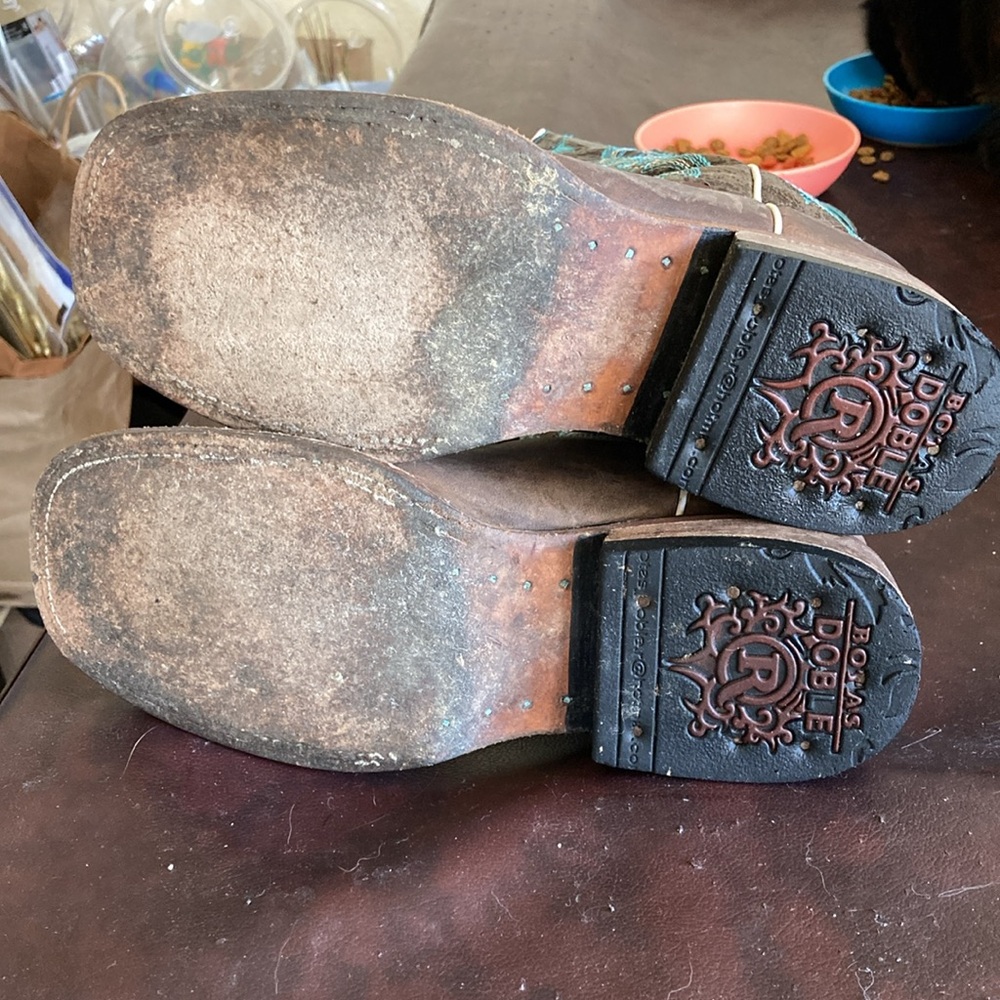 Doble R brown leather cowboy boots w/turquoise and gold embroidery detail. - Picture 4 of 4